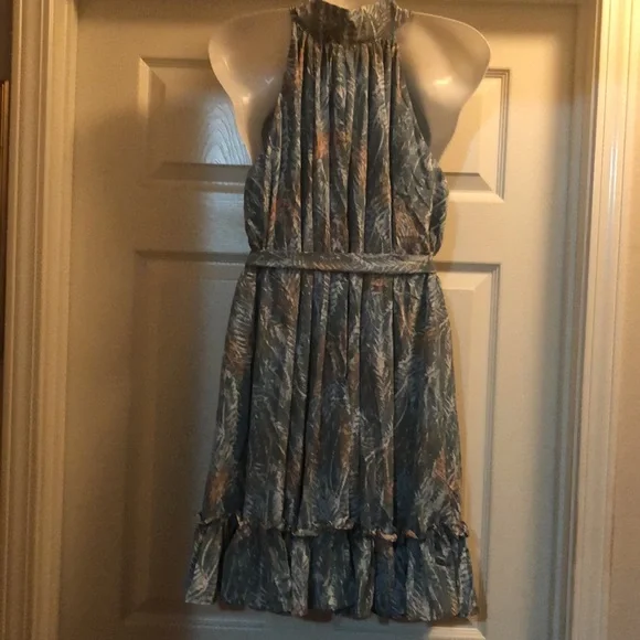 Beautiful Green, Gold, White Dress. Sizes are Small, Medium and large - Picture 3 of 4